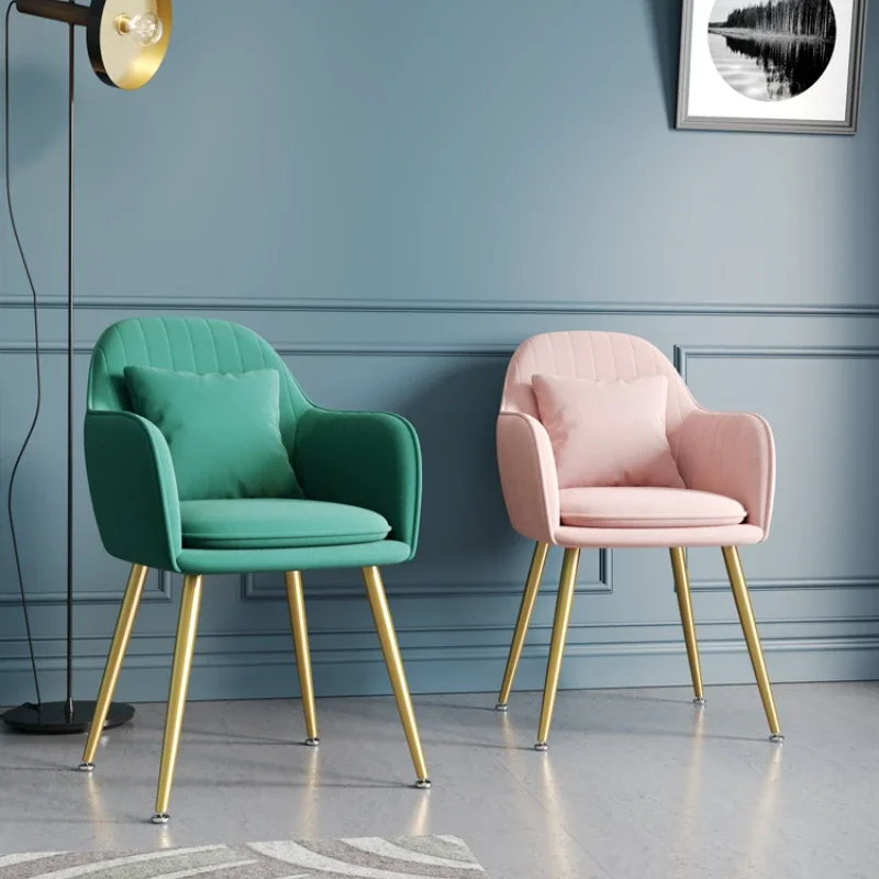 Home Bar Seating - เก้าอี้ทานอาหารสไตล์นอร์ดิก หรูหราเบาๆ ผ้ากำมะหยี่ ขาโลหะ เก้าอี้แต่งหน้าทันสมัย ที่นั่งสวยงาม