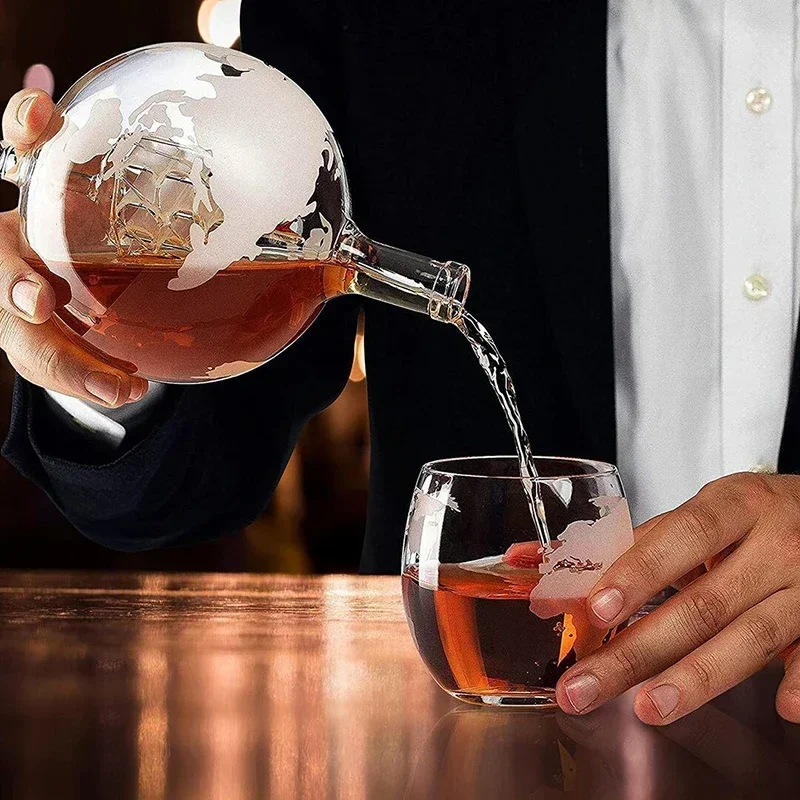 Decanter Globe Set - ชุดขวดเหล้าวิสกี้ทรงกลม แก้วคริสตัลปลอดสารตะกั่ว พร้อมเรือใบในตัว ฐานไม้ แก้ววิสกี้ ขวดสำหรับตกแต่งบาร์ในบ้าน